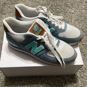 New Balance 574 Women's Blue and White Sneakers size 7 tennis shoe